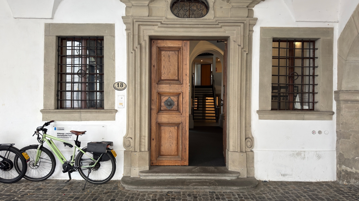 Eingang Bildungs- und Kulturdepartement, Kt. Luzern