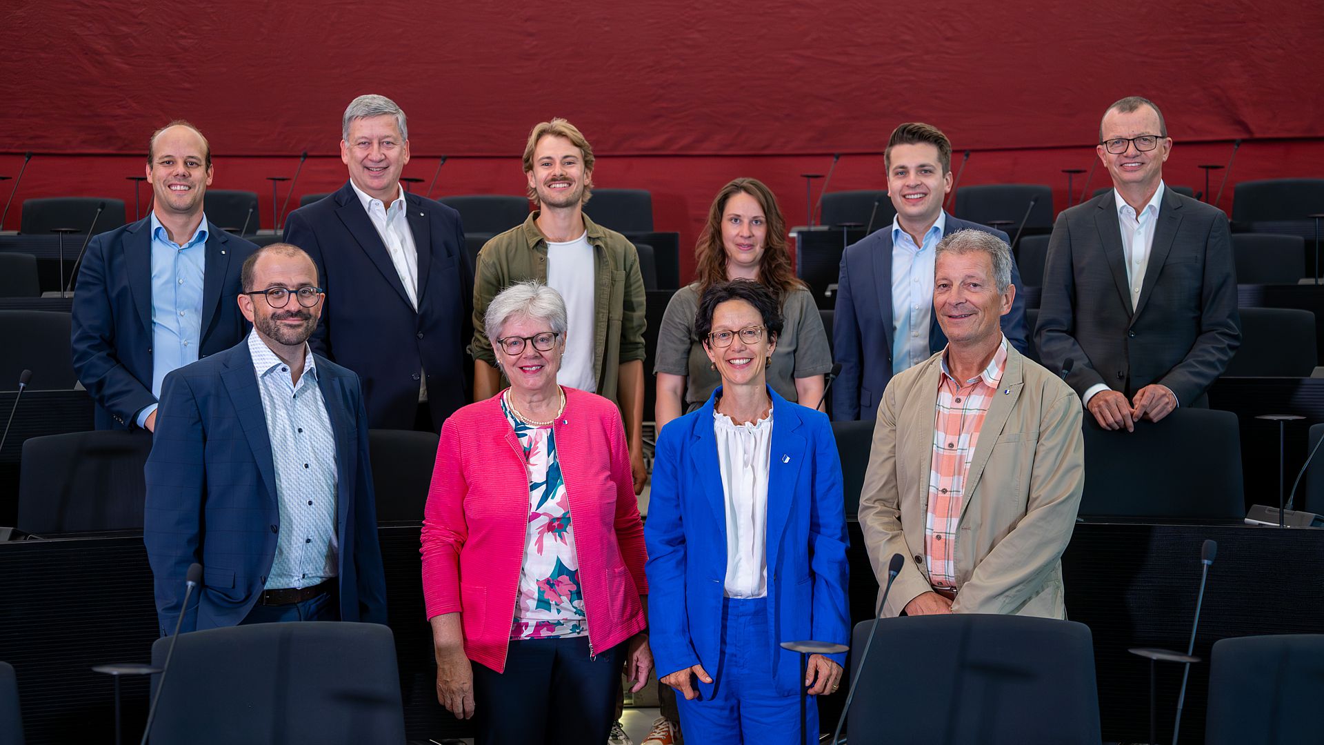Silvan Wechsler, Leiter Abteilung Parlamentsdienste; Adrian Nussbaum, Die Mitte; Patrick Hauser, FDP; Angela Lüthold, SVP; Samuel Zbinden, Grüne; Kantonsratspräsidentin Gisela Widmer Reichlin, SP; Mario Cozzio, GLP; Rolf Bossart, SVP; Staatsschreiber Vincenz Blaser